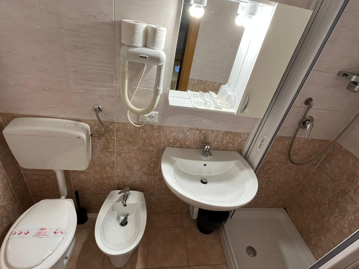 Hotel Villa Costa Челле-Лигуре Экстерьер фото